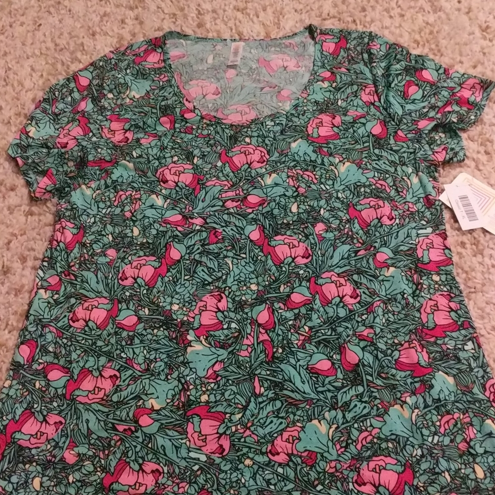A Lularoe Classic T Floral Size XL New with Tags